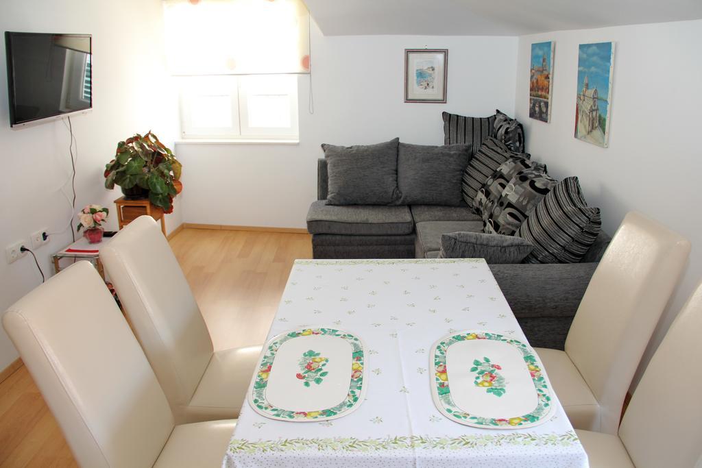 Apartment Bucevic Шибеник Екстер'єр фото